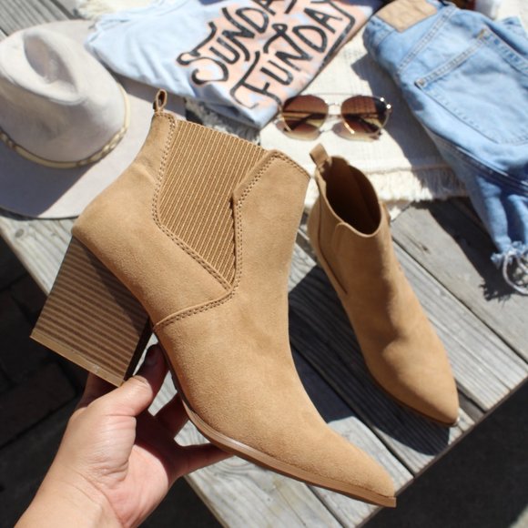 🚨END OF SUMMER SALE// Vegan Suede Bootie - Picture 5 of 8